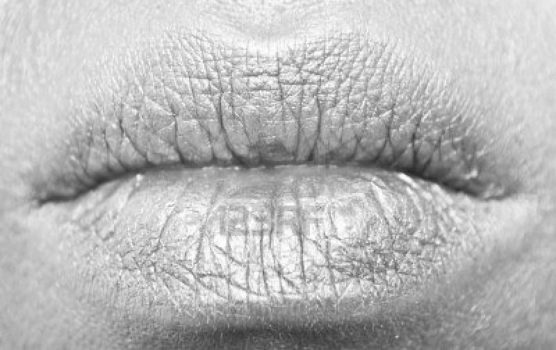 5963419-lips-in-black-and-white