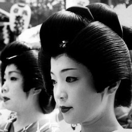 geisha-girls-participate-in-a-festival-in-tokyo-ca-1974